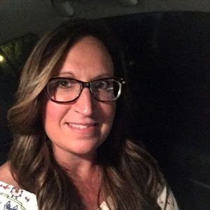 Meet your Posher, Kendra